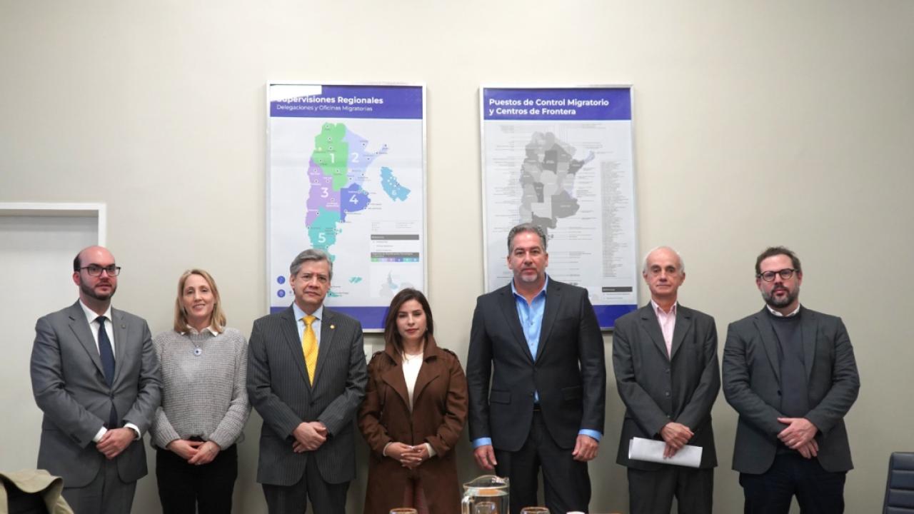 El Consulado de Colombia en Buenos Aires fortalece la cooperación con la Dirección Nacional de Migraciones de Argentina